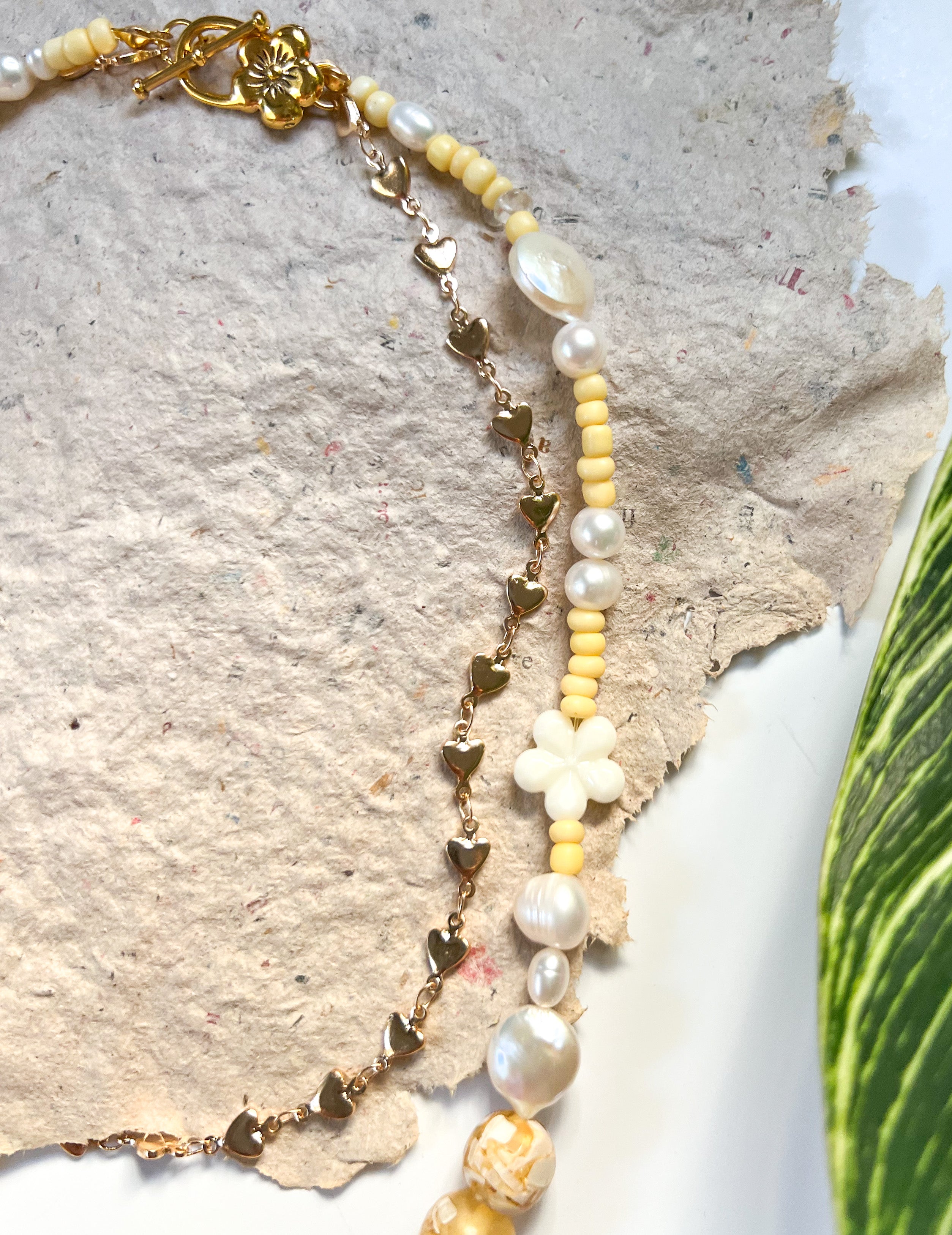 Daisies & Hearts Necklace | Mixed Media Boho Indie Necklace | Daisy Pendant | Beaded Necklace - The Ugly Cactus 